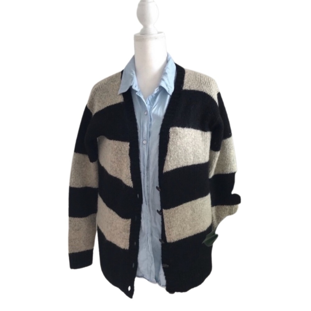 Forever 21 cardigan sweater, black stripe size L